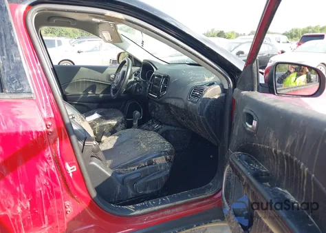 2019 Jeep Compass Limited 4X4 from USA, damaged, VIN 3C4NJDCB9KT639927